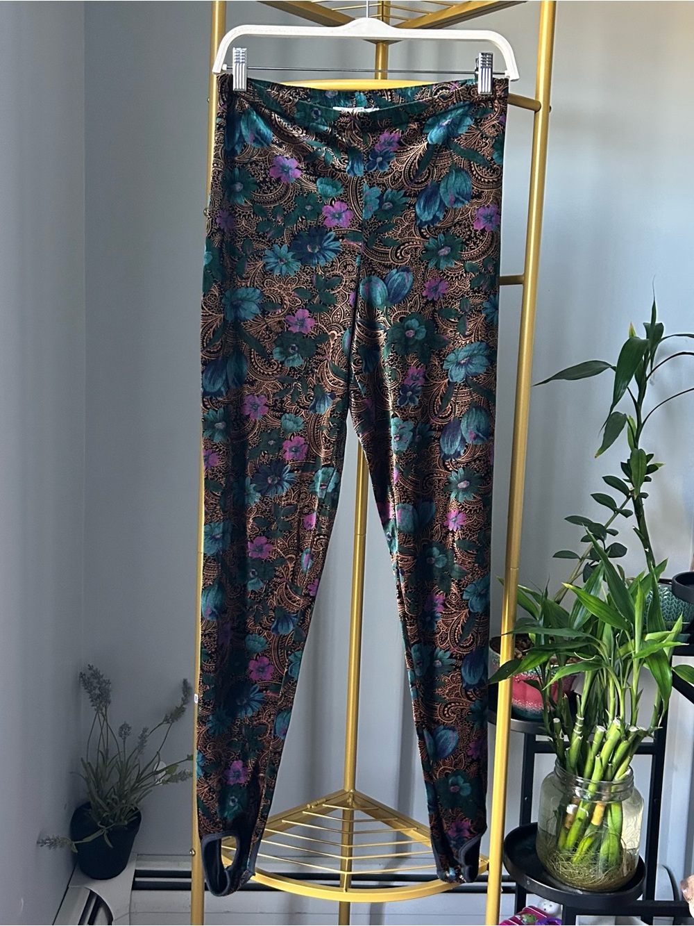 Vintage Japan Teal Purple Black Floral hi waisted velvet stirrup leggings size m